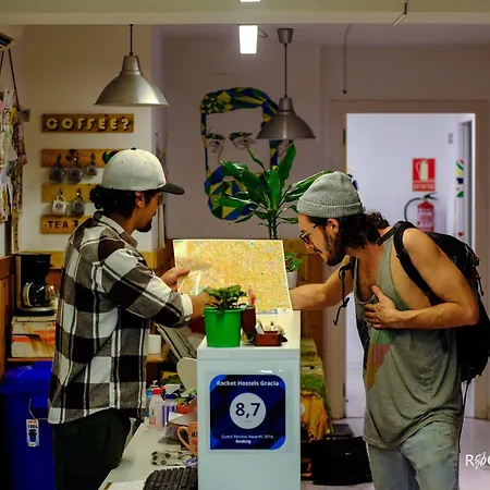 Hostel Rocket Gracia *