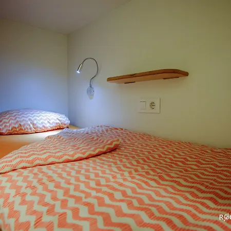 Hostel Rocket Gracia *