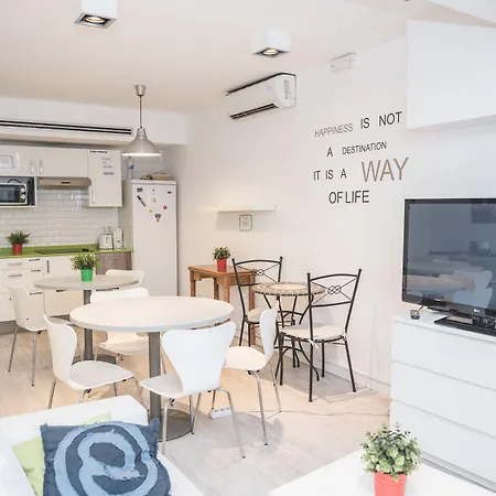 Rocket Gracia Hostel *