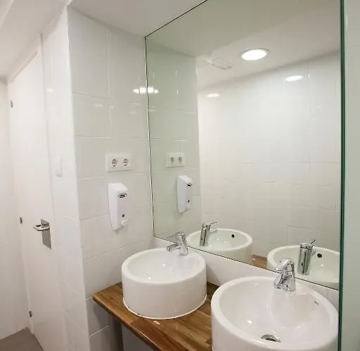 格雷西亚火箭旅舍 旅馆