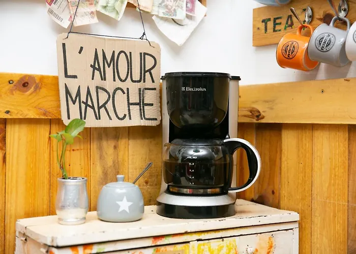 格雷西亚火箭旅舍