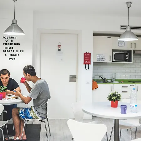 Rocket Gracia Albergue Barcelona
